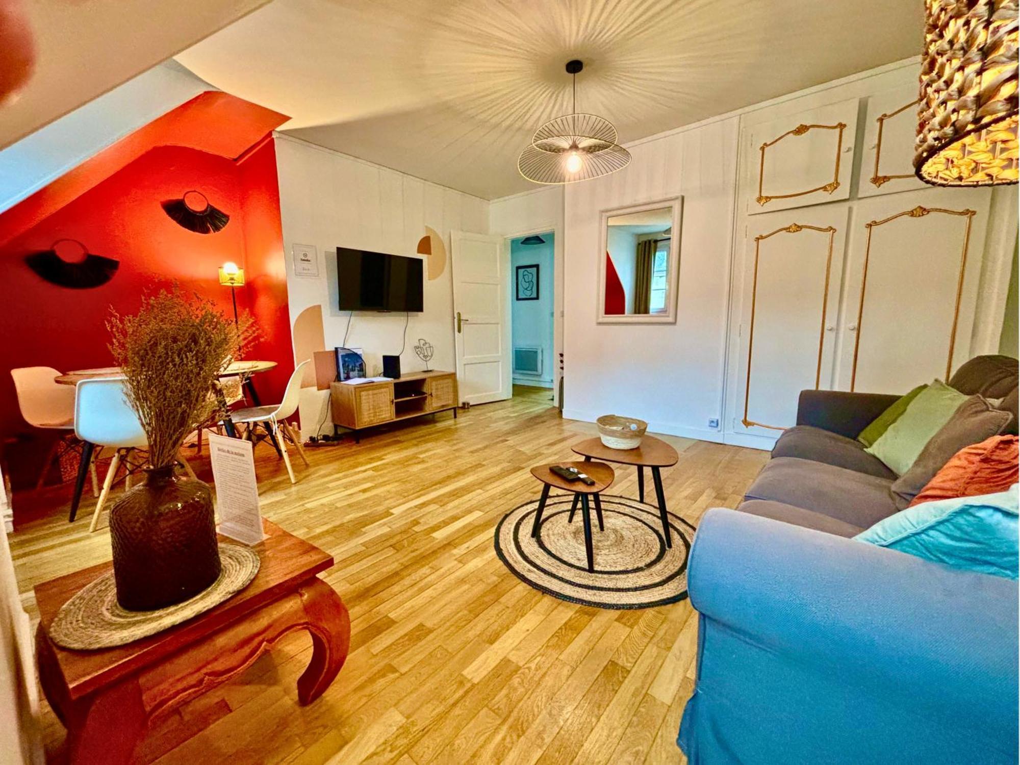 Le Corneille - Ideal Pros & Couples - Centre Historique - Chateau 5Min - Gare 10Min - Au Calme - Fibre Compiegne Ngoại thất bức ảnh